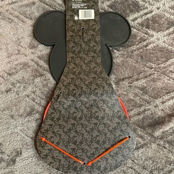 Disney Mickey Mouse 2 pack silicone trivets NWT - Picture 4 of 5